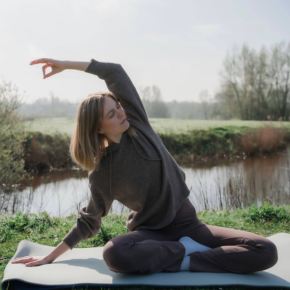 Omarm de Nazomer en Seizoensovergangen - 30 minuten Yin Yoga