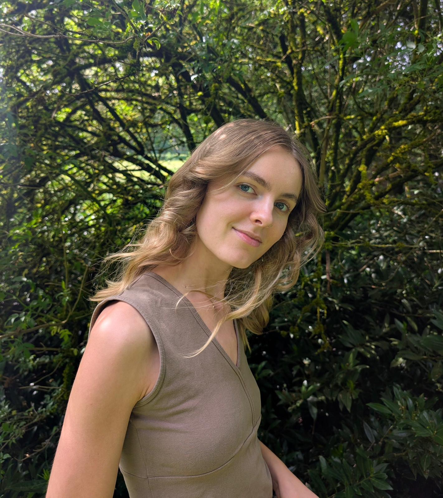 Portret van Manoek in de natuur